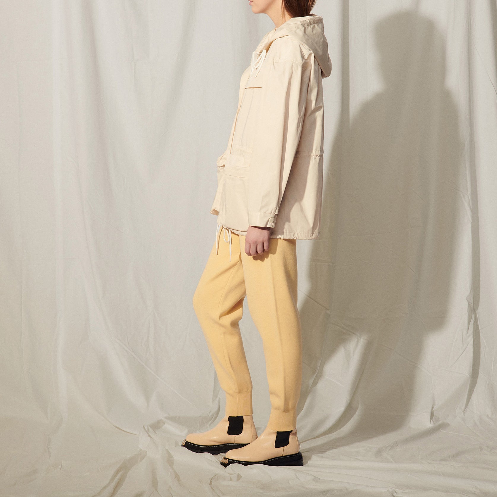 Blouson en nylon à capuche Sandro seconde main