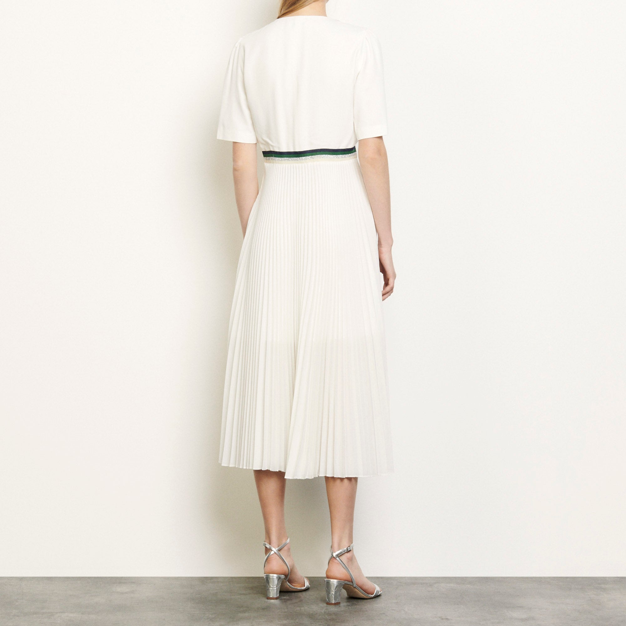 Robe longue plissée à manches courtes Sandro seconde main