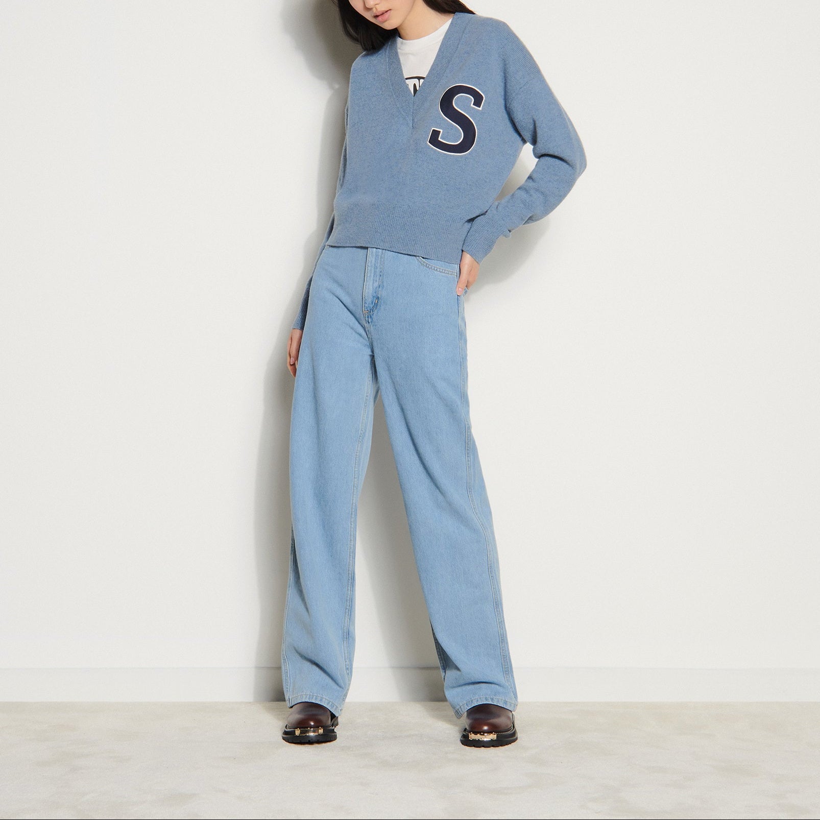 Pull col V en laine Sandro seconde main