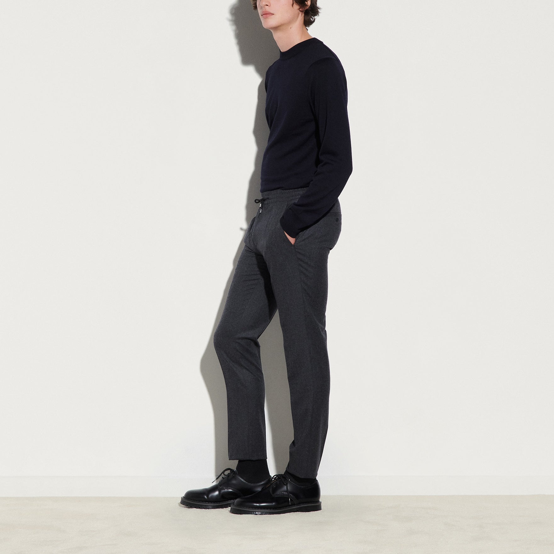 Pantalon avec un élastique à la taille Sandro seconde main