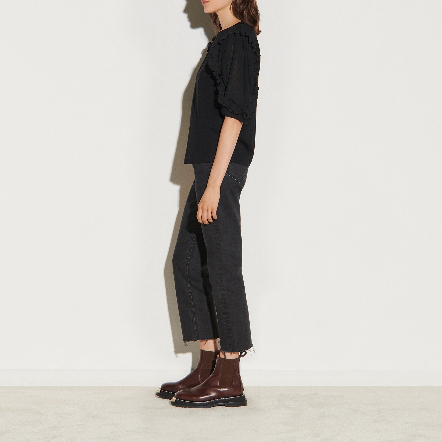 T-shirt aux manches travaillées Sandro seconde main