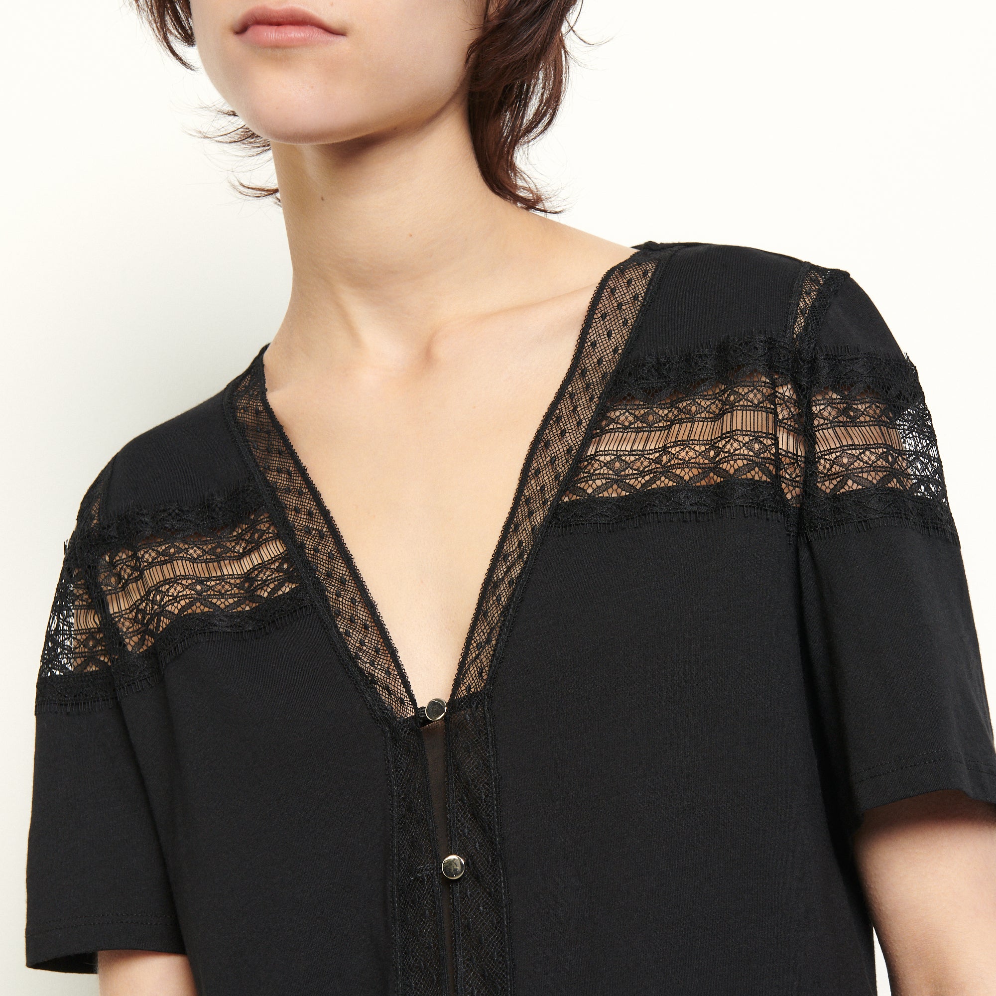 T-shirt avec dentelle Sandro seconde main