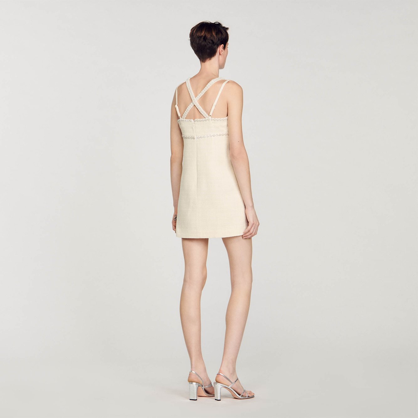 Robe courte ornée de perles Sandro seconde main