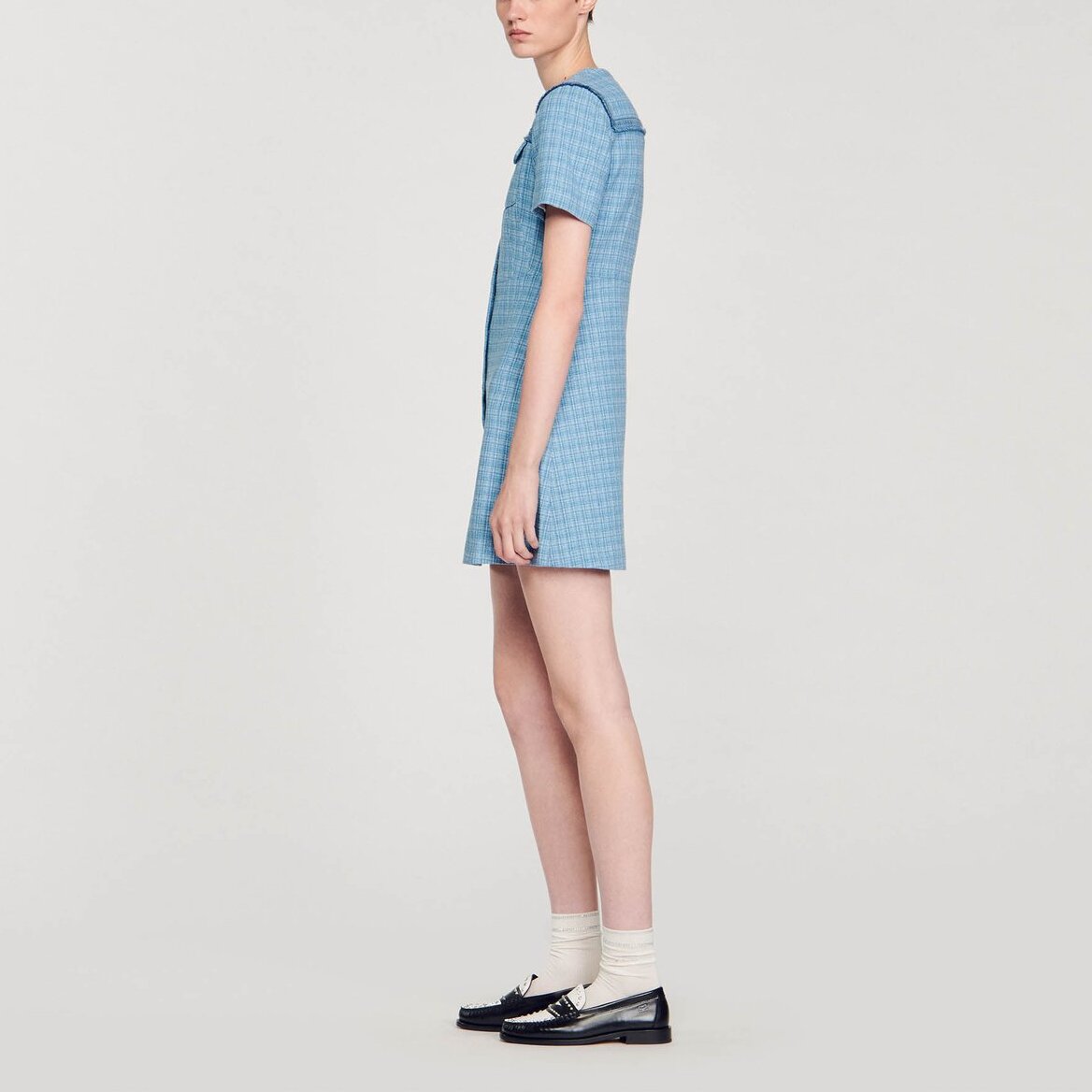 Robe courte boutonnée en tweed Sandro seconde main