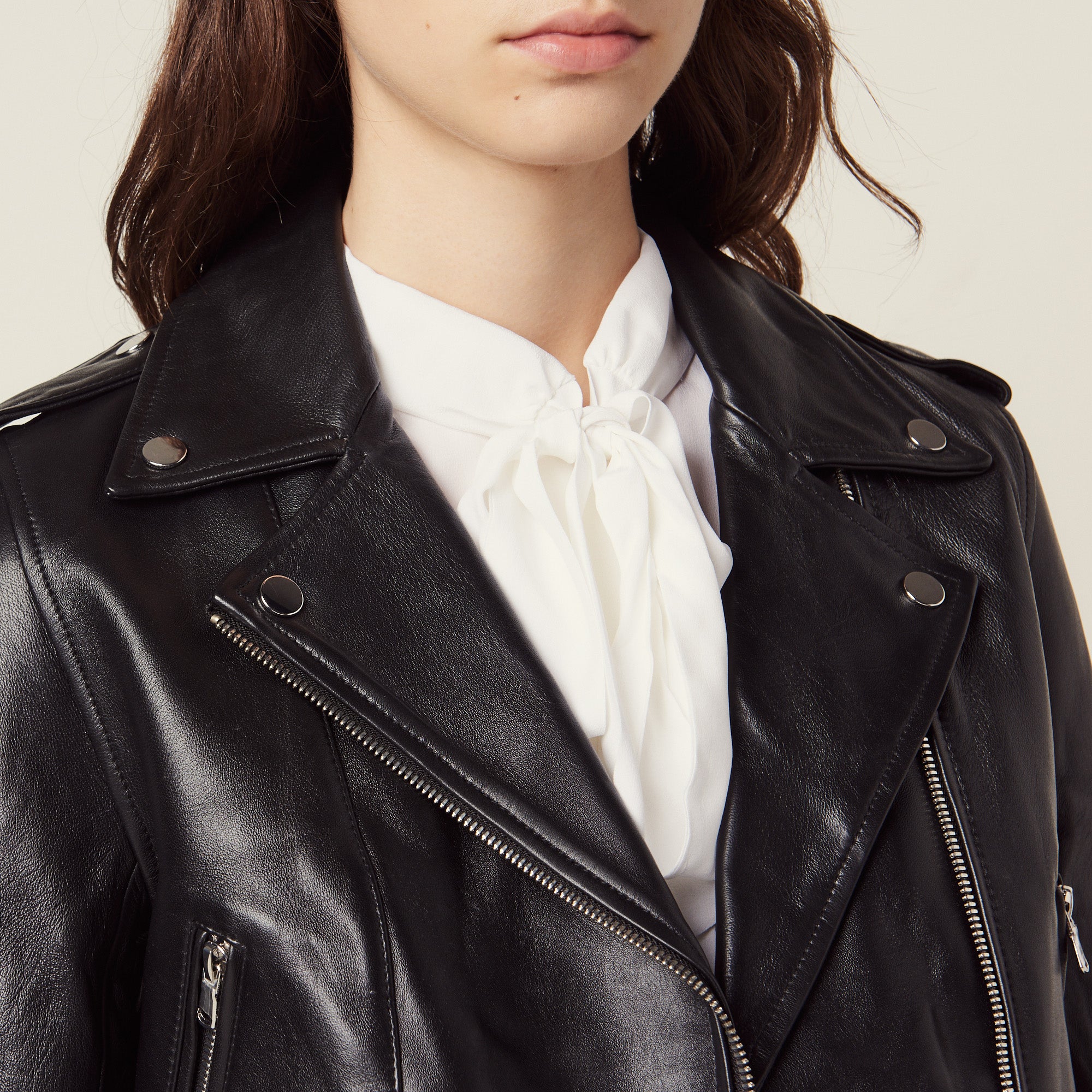 Blouson court en cuir de mouton Sandro seconde main