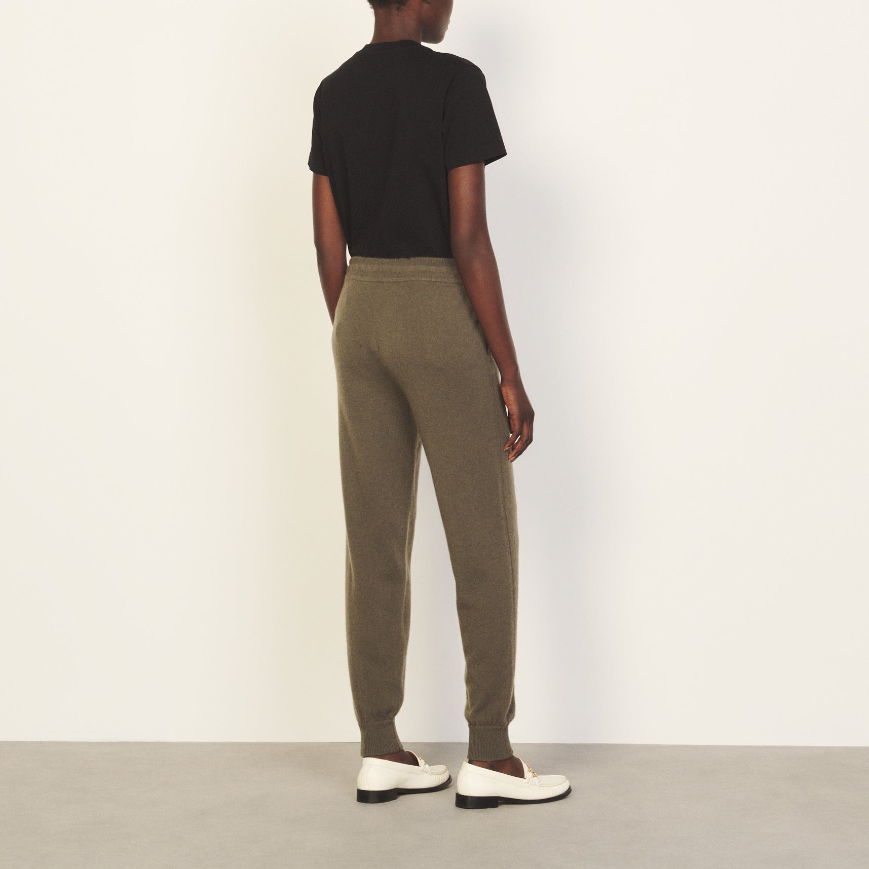 Pantalon style jogging Sandro seconde main