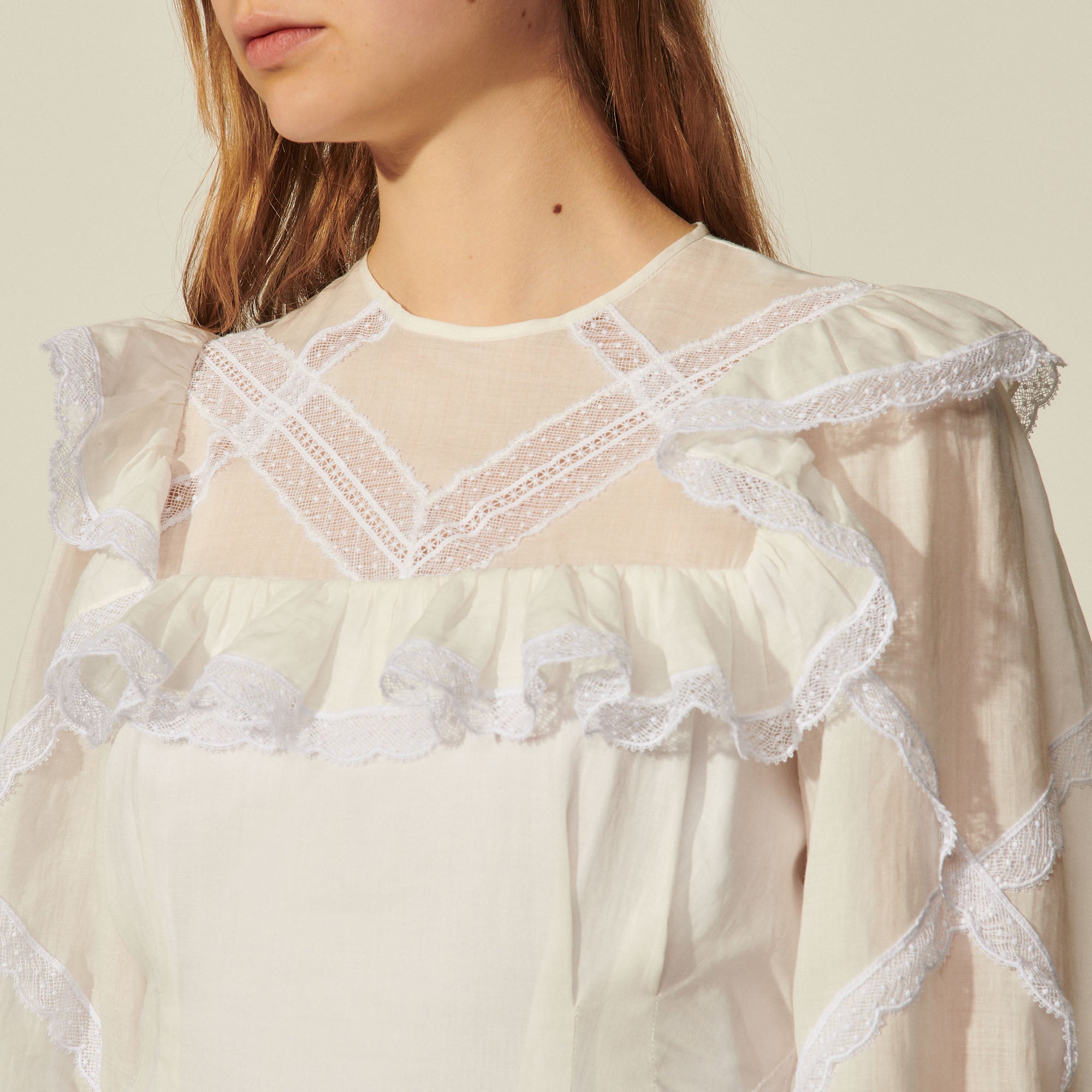 Robe courte à volants et jeux de galons Sandro seconde main