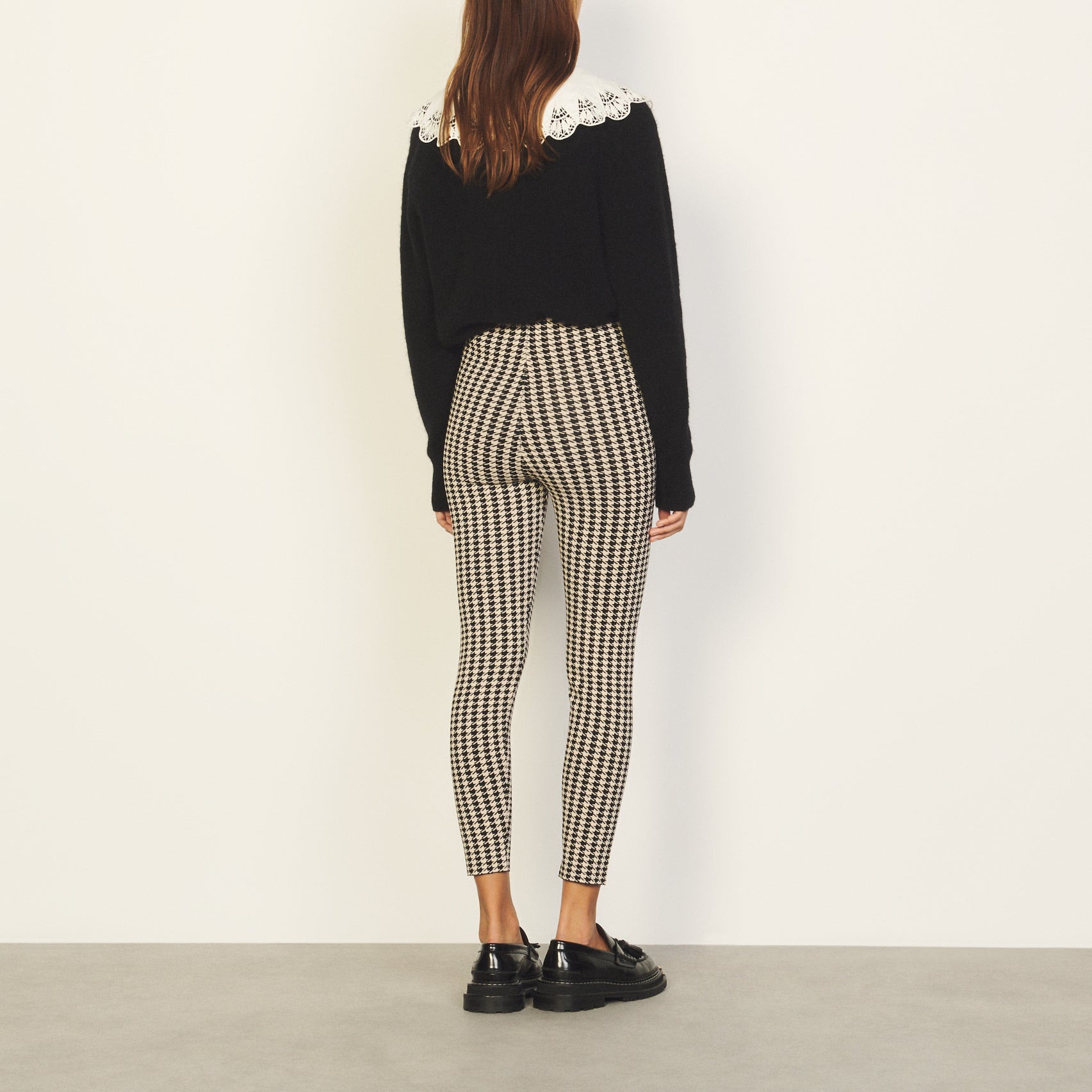 Pantalon imprimé noir et marron Sandro seconde main