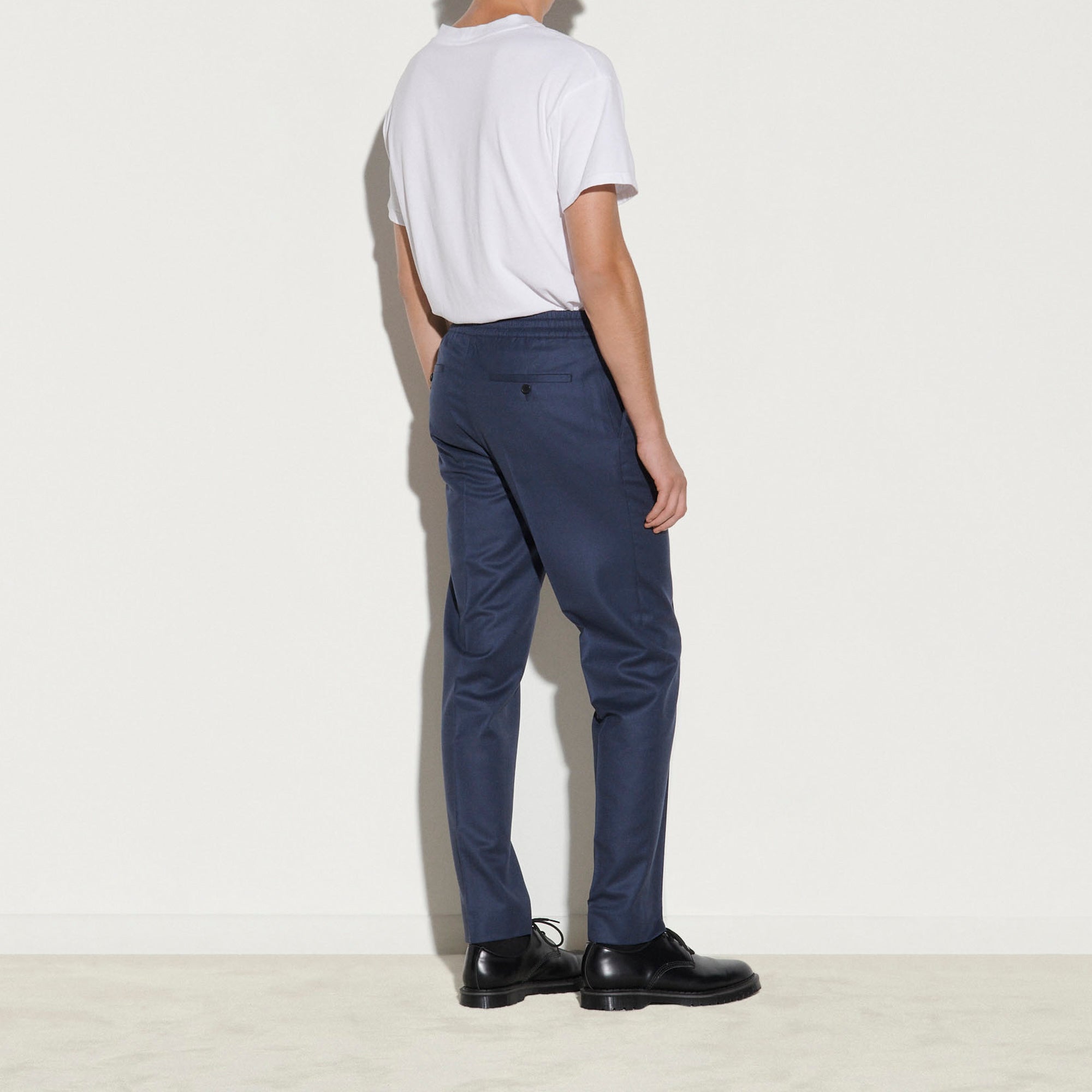 Pantalon en flanelle Sandro seconde main
