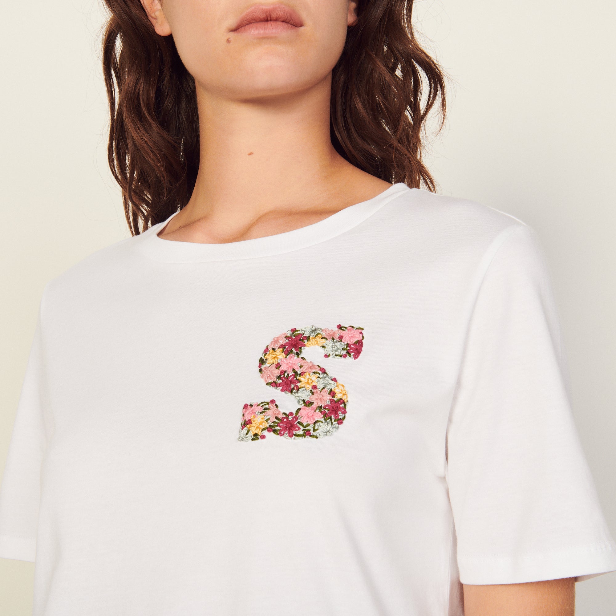 T-shirt avec broderie à la poitrine Sandro seconde main