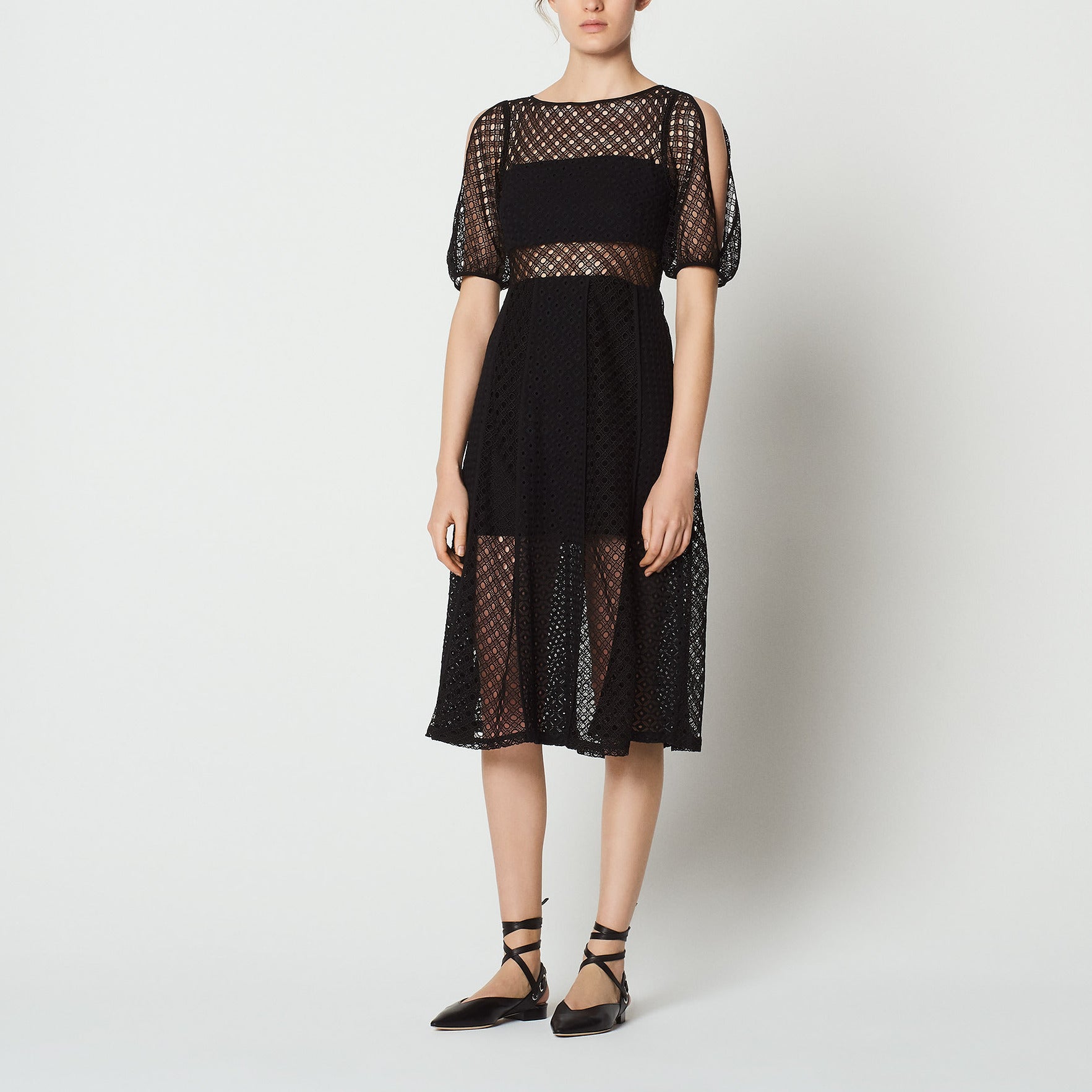 Robe en dentelles all over Sandro seconde main