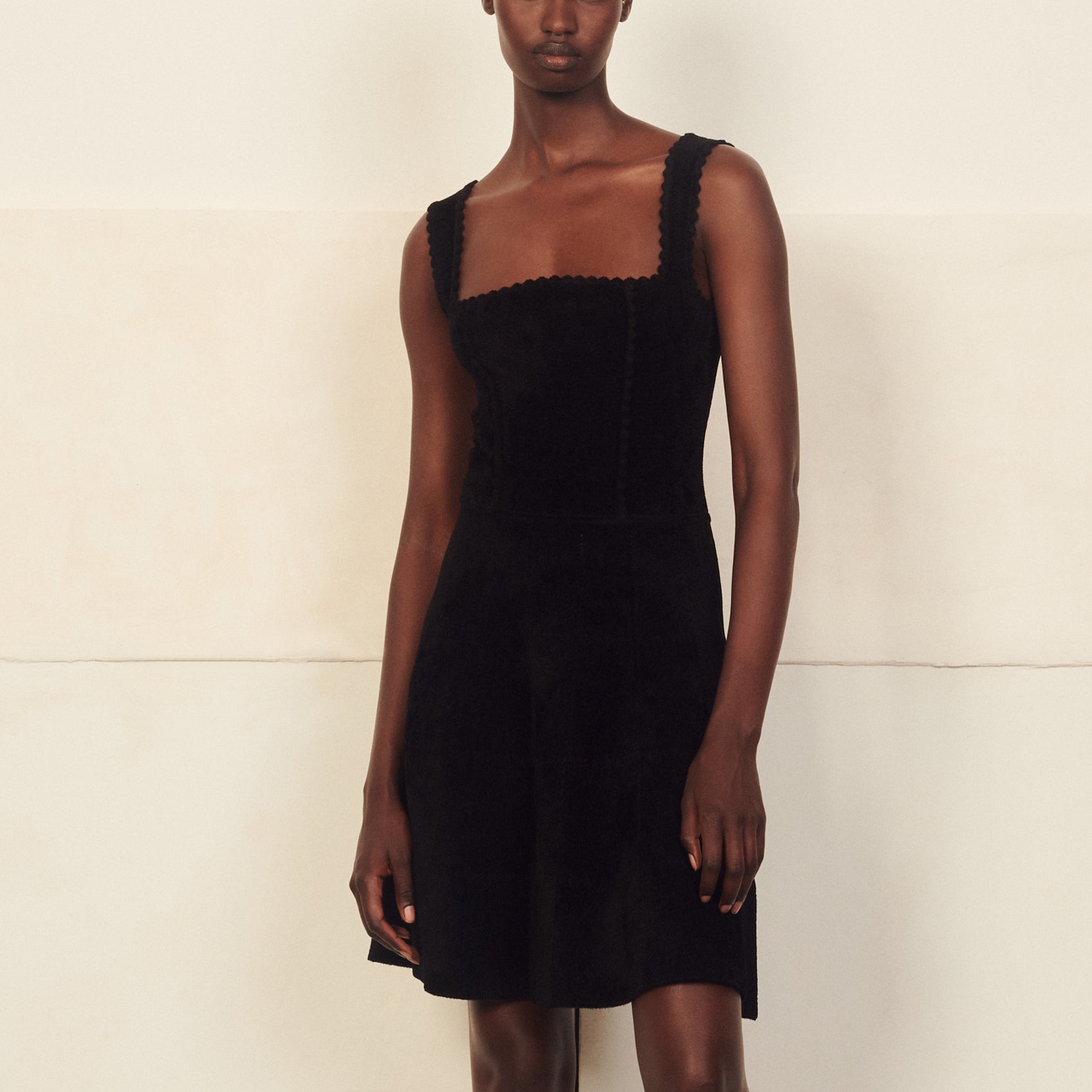 Robe Noir Sandro seconde main