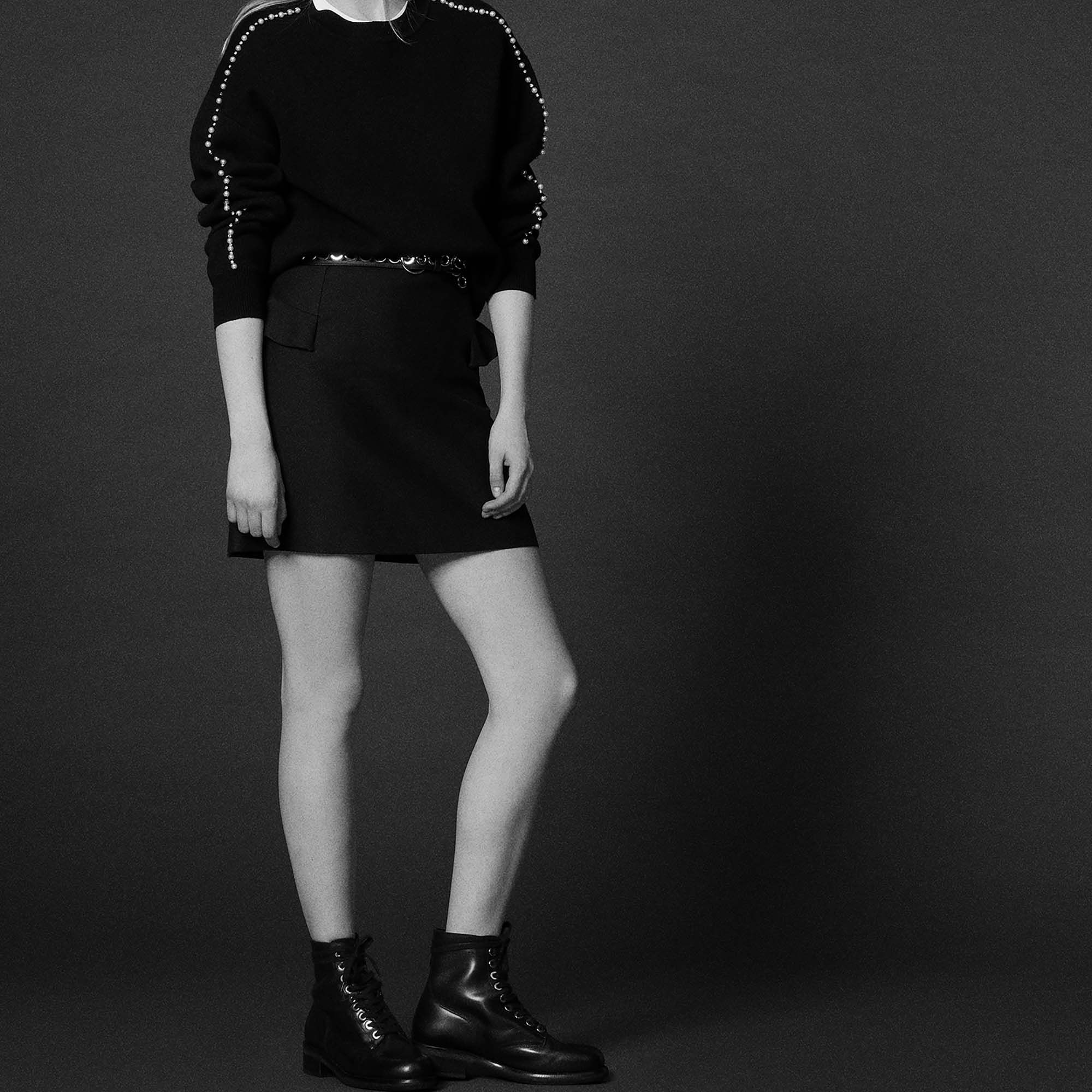 Jupe courte avec volant sur les côtés Sandro seconde main