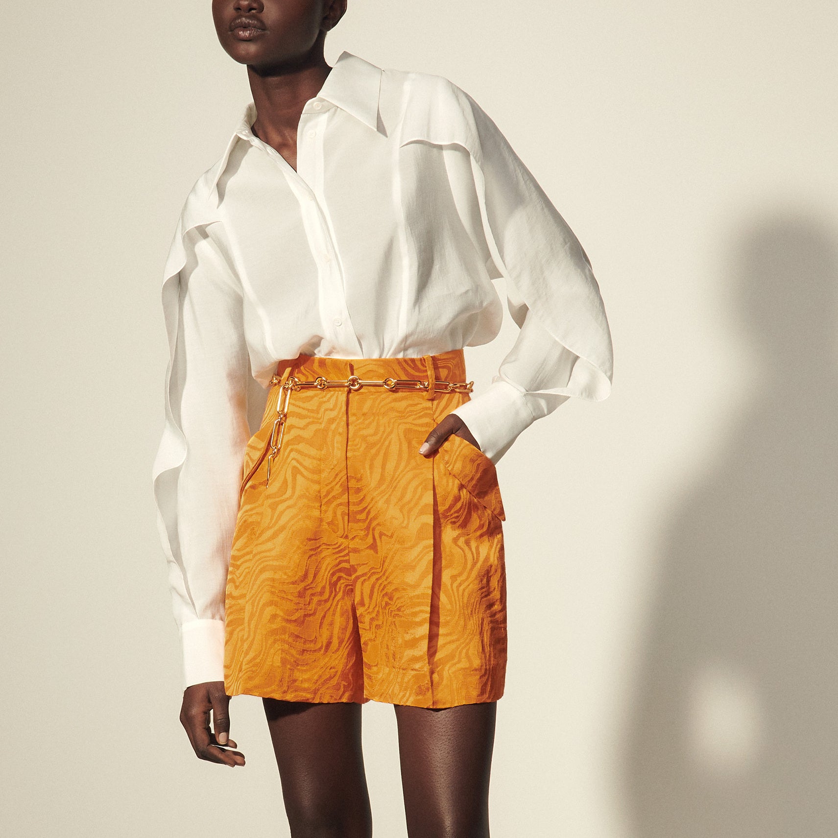 Short large au jacquard ton sur ton Sandro seconde main