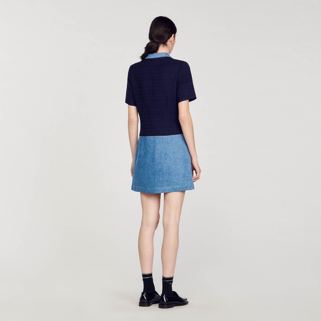 Robe courte en tweed et denim Sandro seconde main