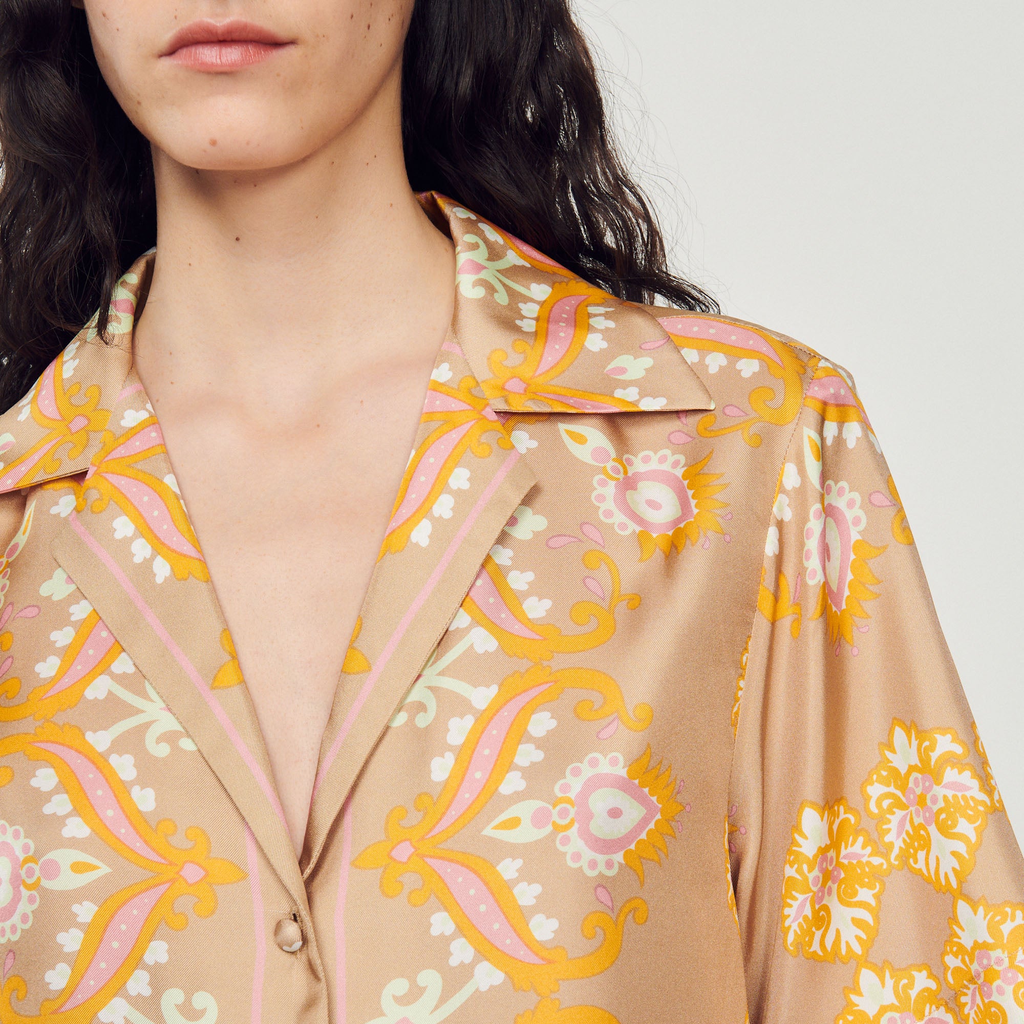 Chemise en soie imprimée Sandro seconde main