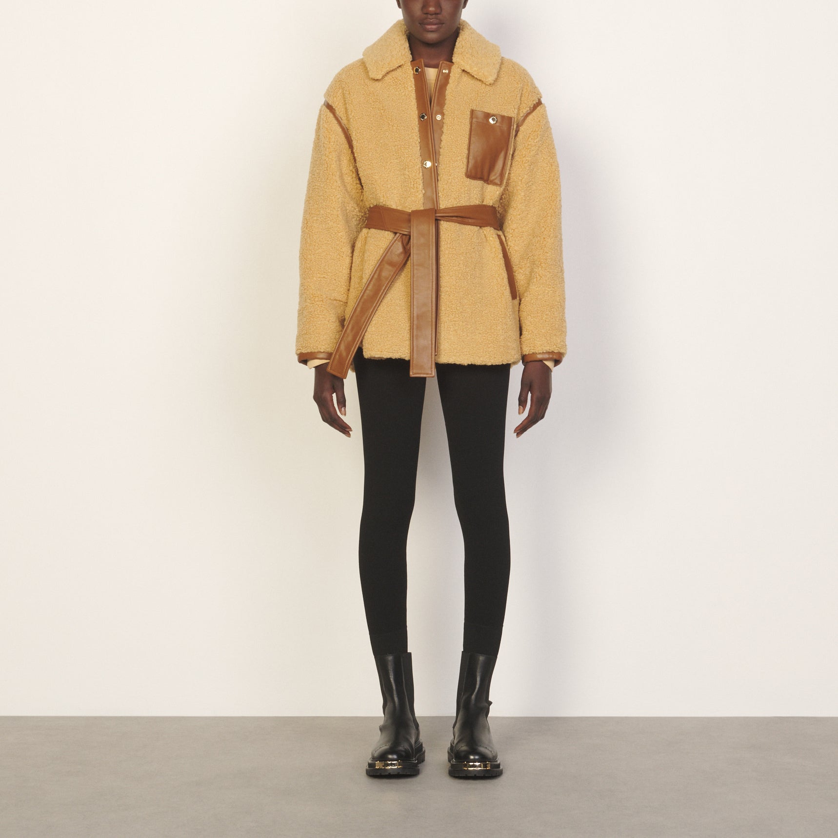 Outerwear Camel Sandro seconde main