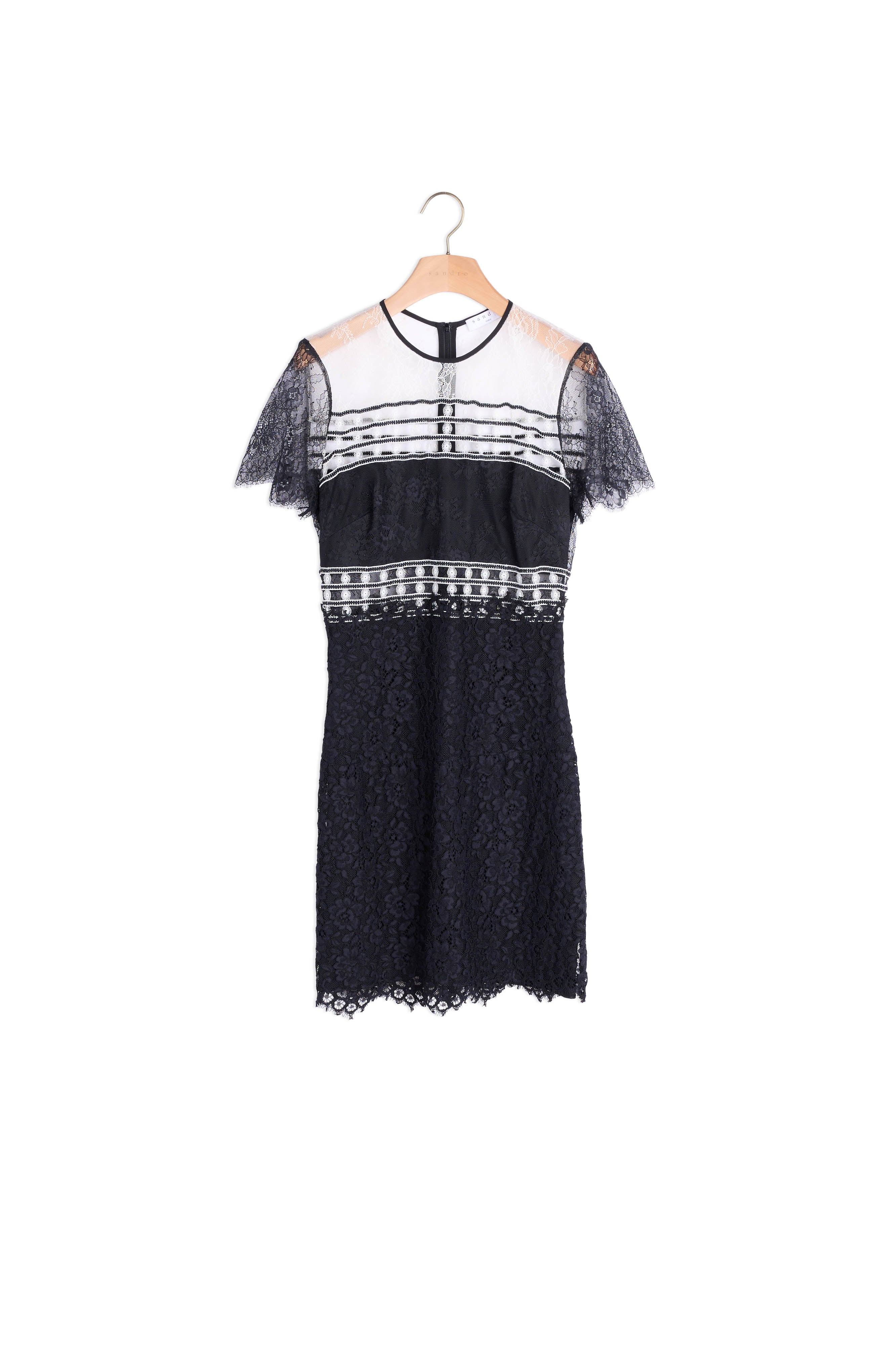 Robe en dentelles diverses Sandro seconde main