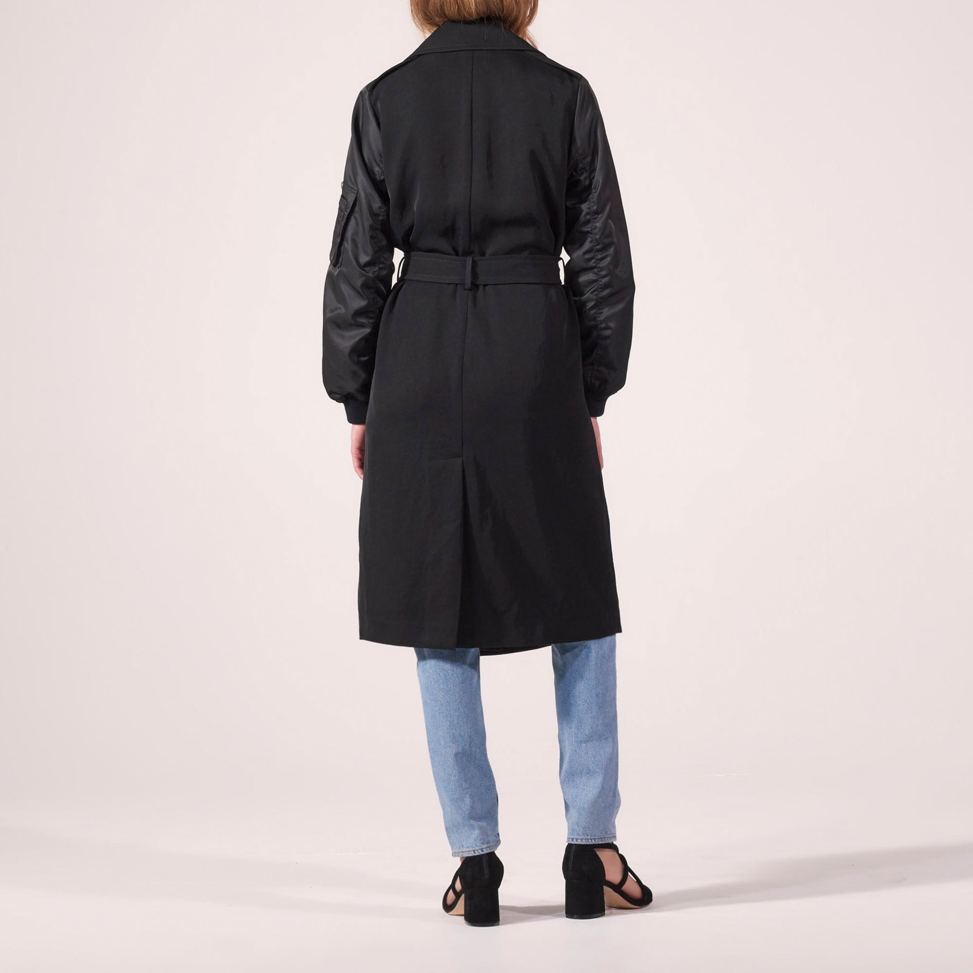 Manteau fluide bi-matière ceinturé Sandro seconde main