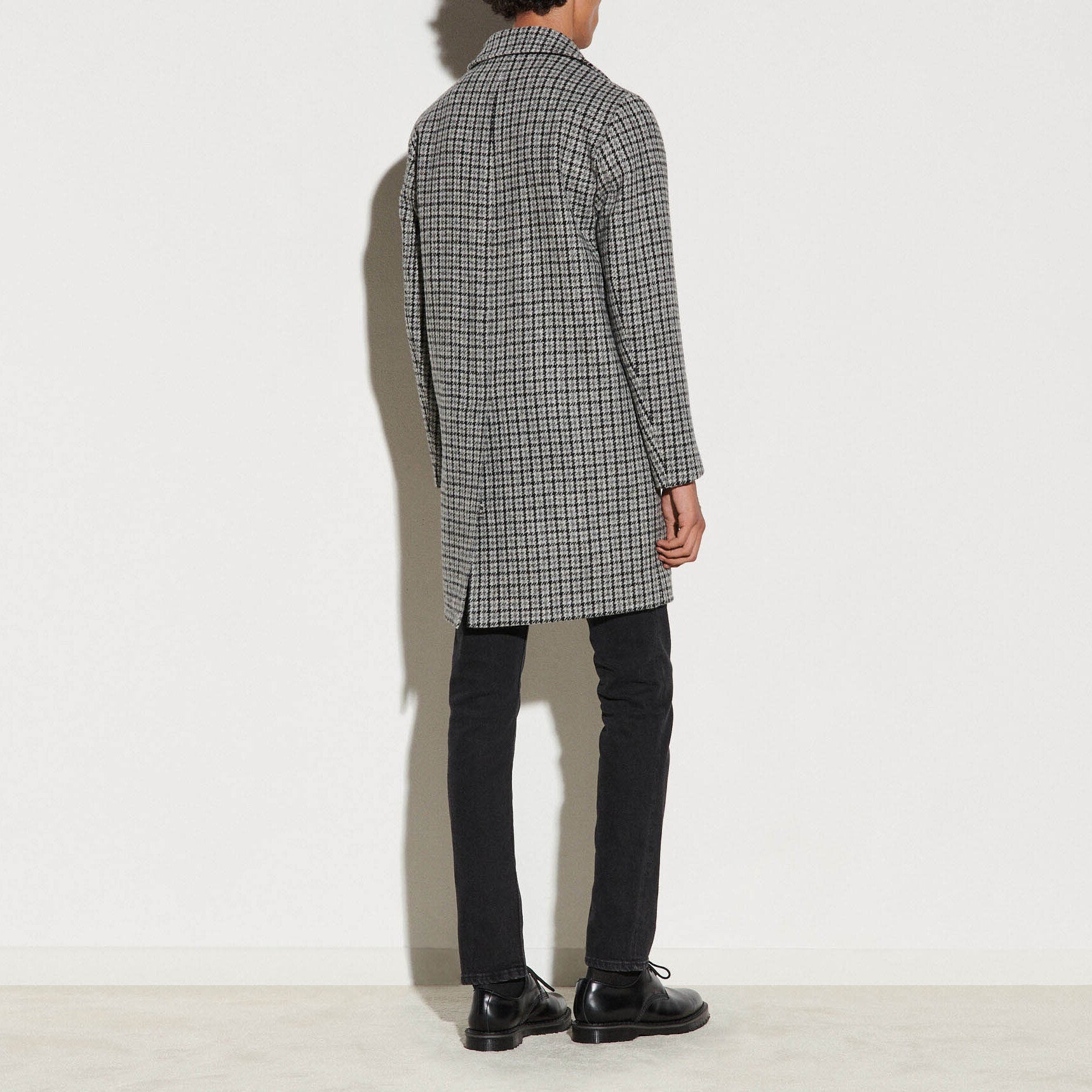 Manteau à carreaux en laine Sandro seconde main