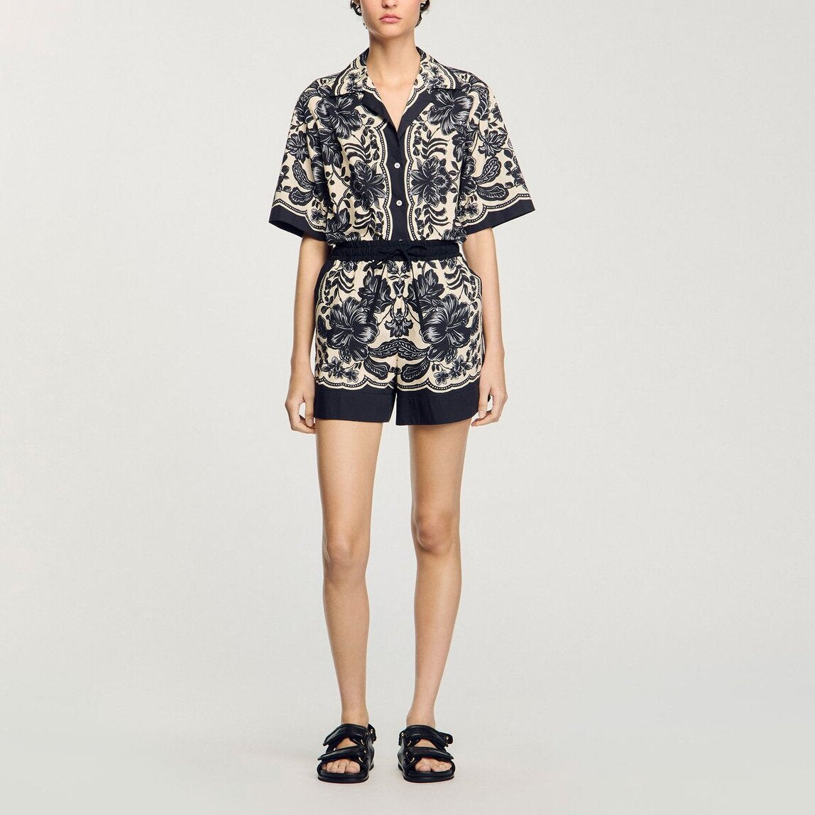 Short à imprimé fleuri hawaïen Sandro seconde main