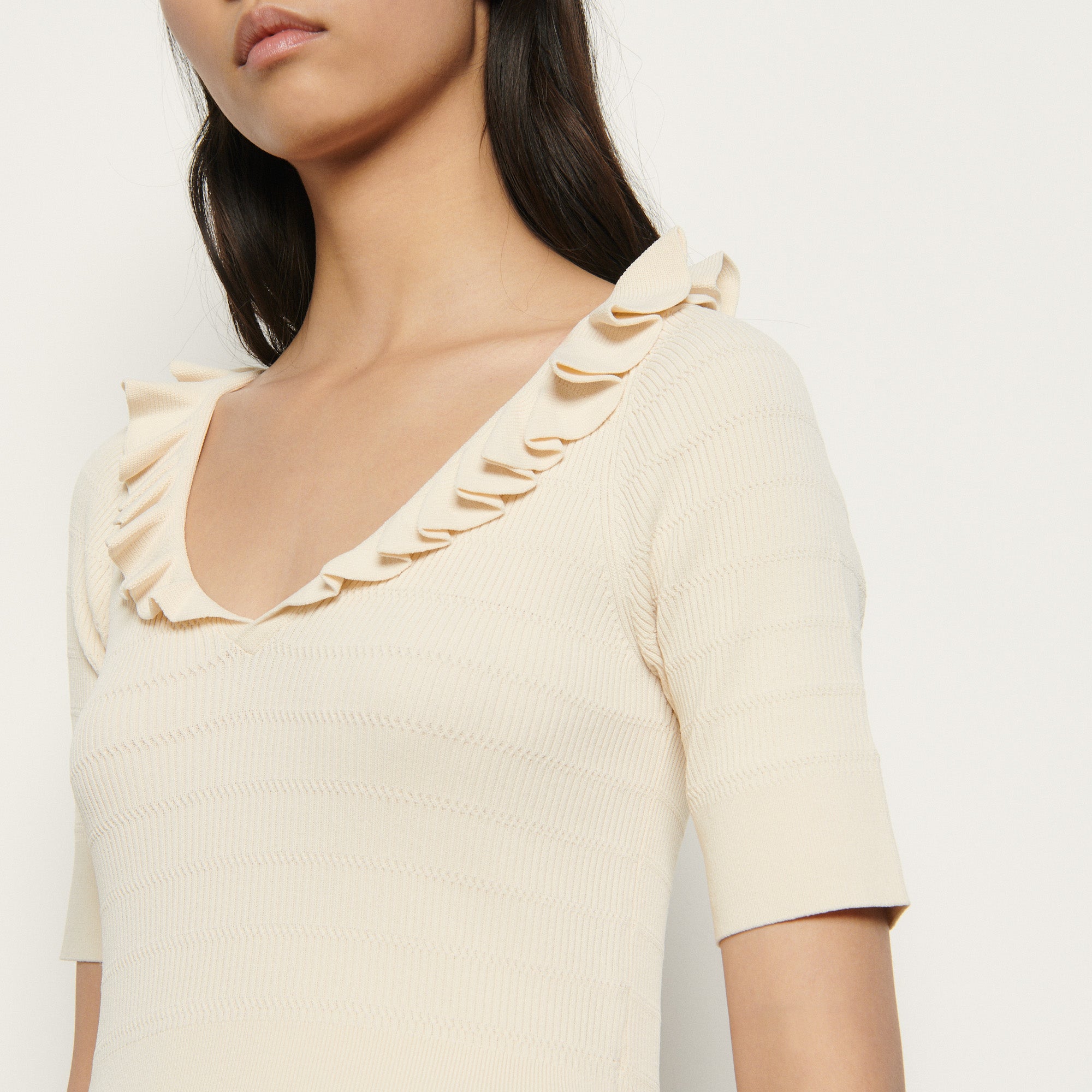 Pull avec volants à l'encolure Sandro seconde main