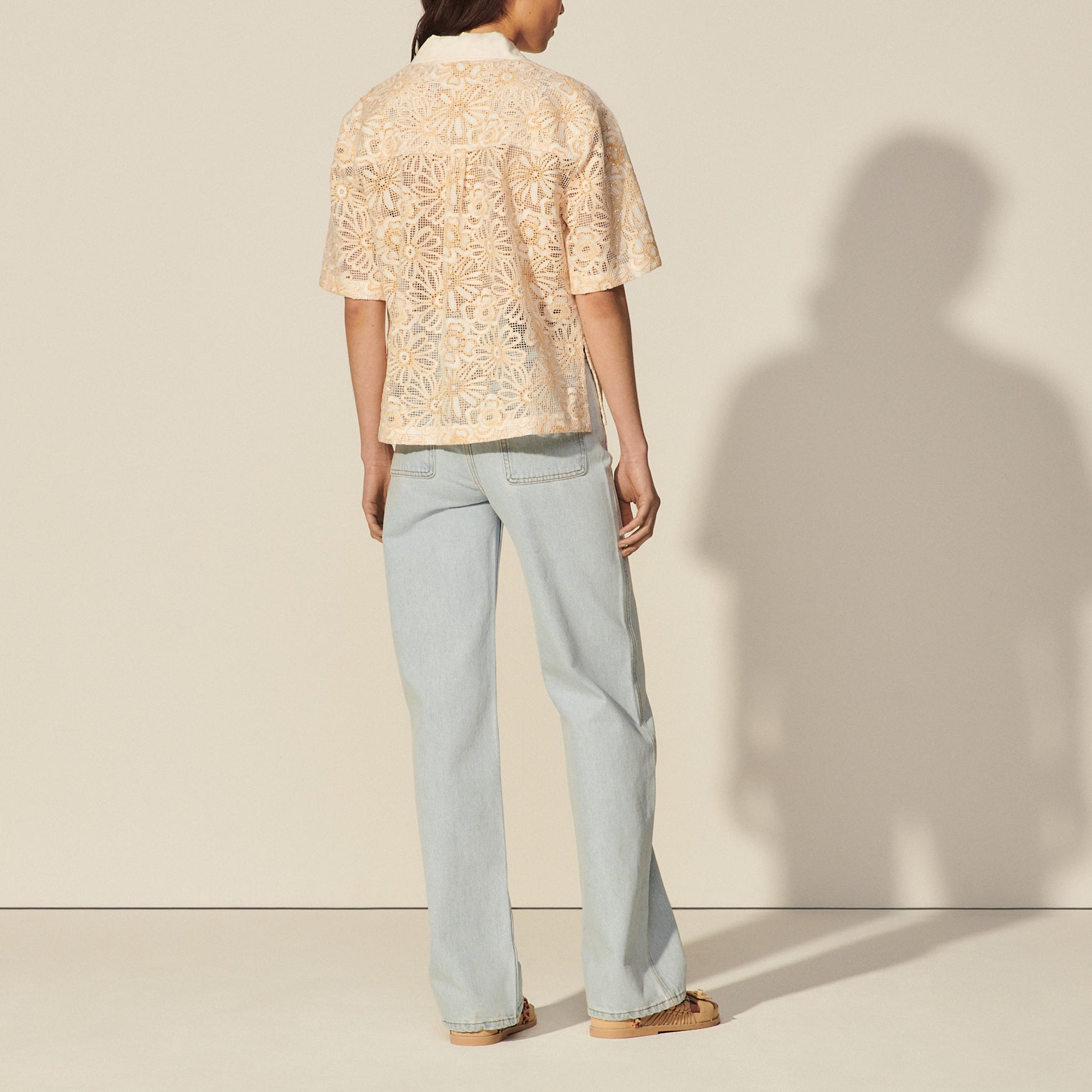 Chemise en dentelle résille marguerite Sandro seconde main