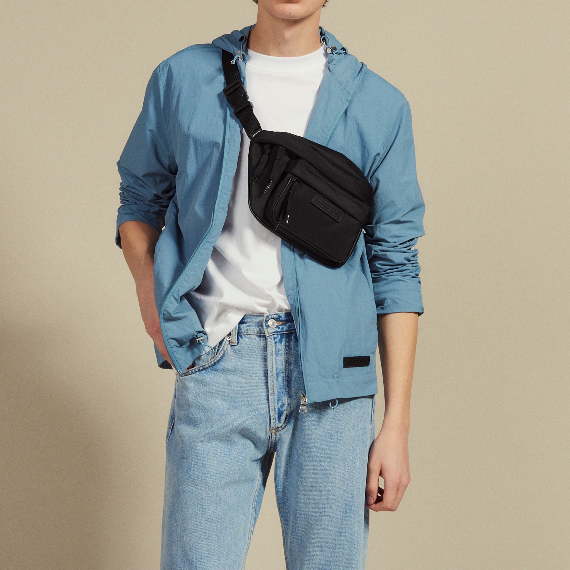 Blouson technique à capuche Sandro seconde main