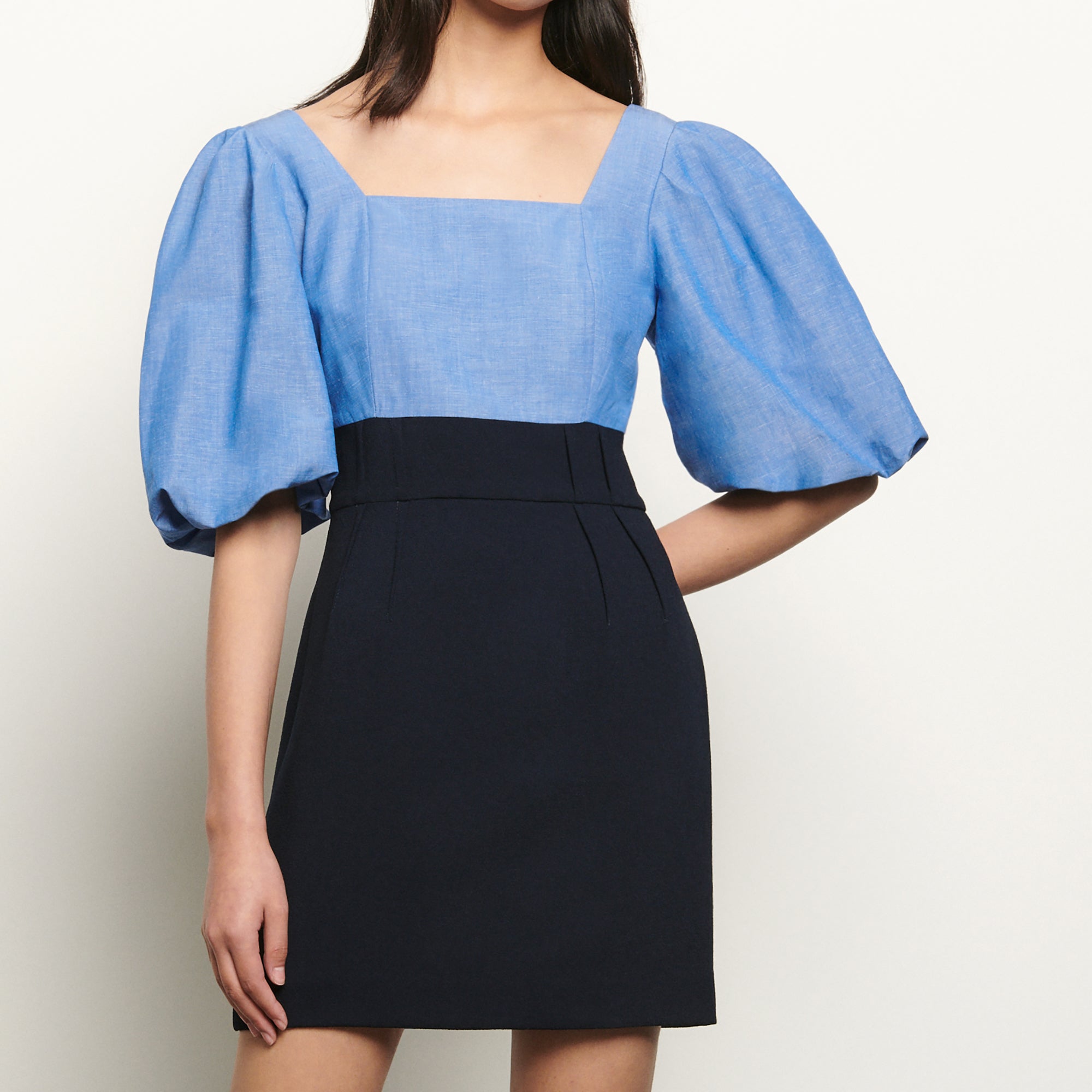 Robe courte bi-matière à encolure carrée Sandro seconde main
