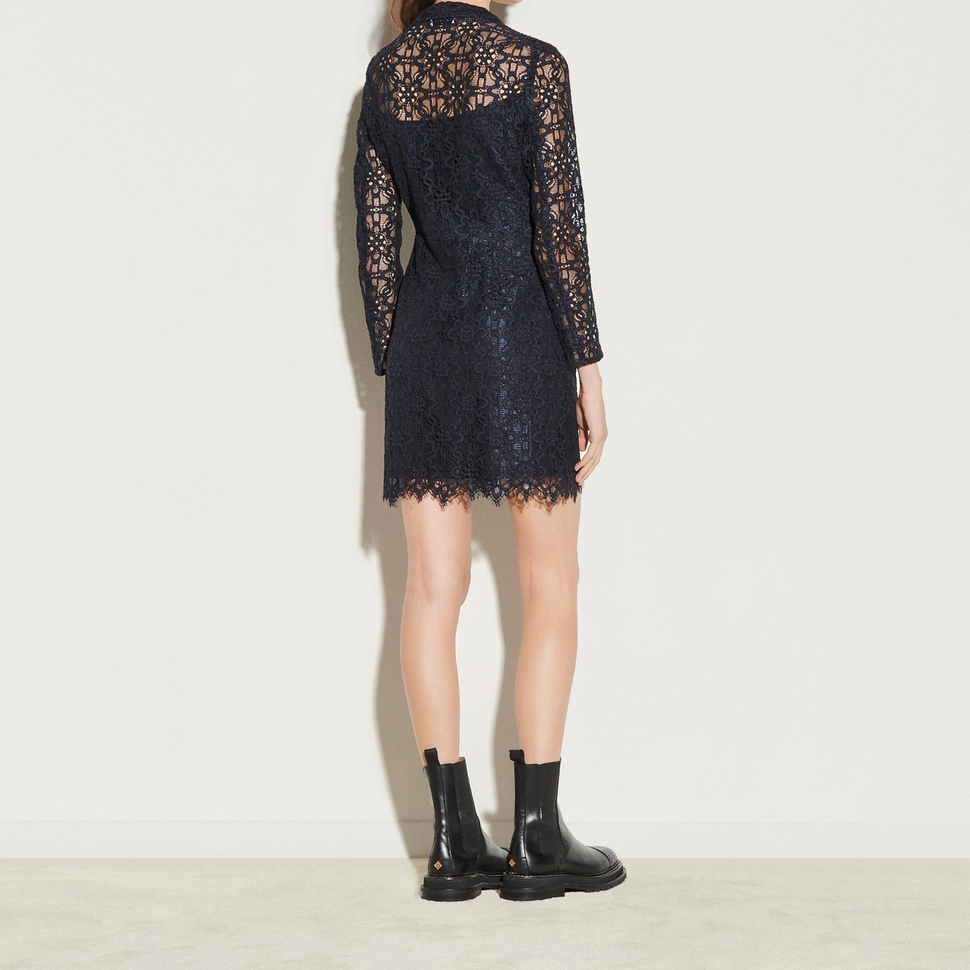 Robe Manteau en dentelle Sandro seconde main