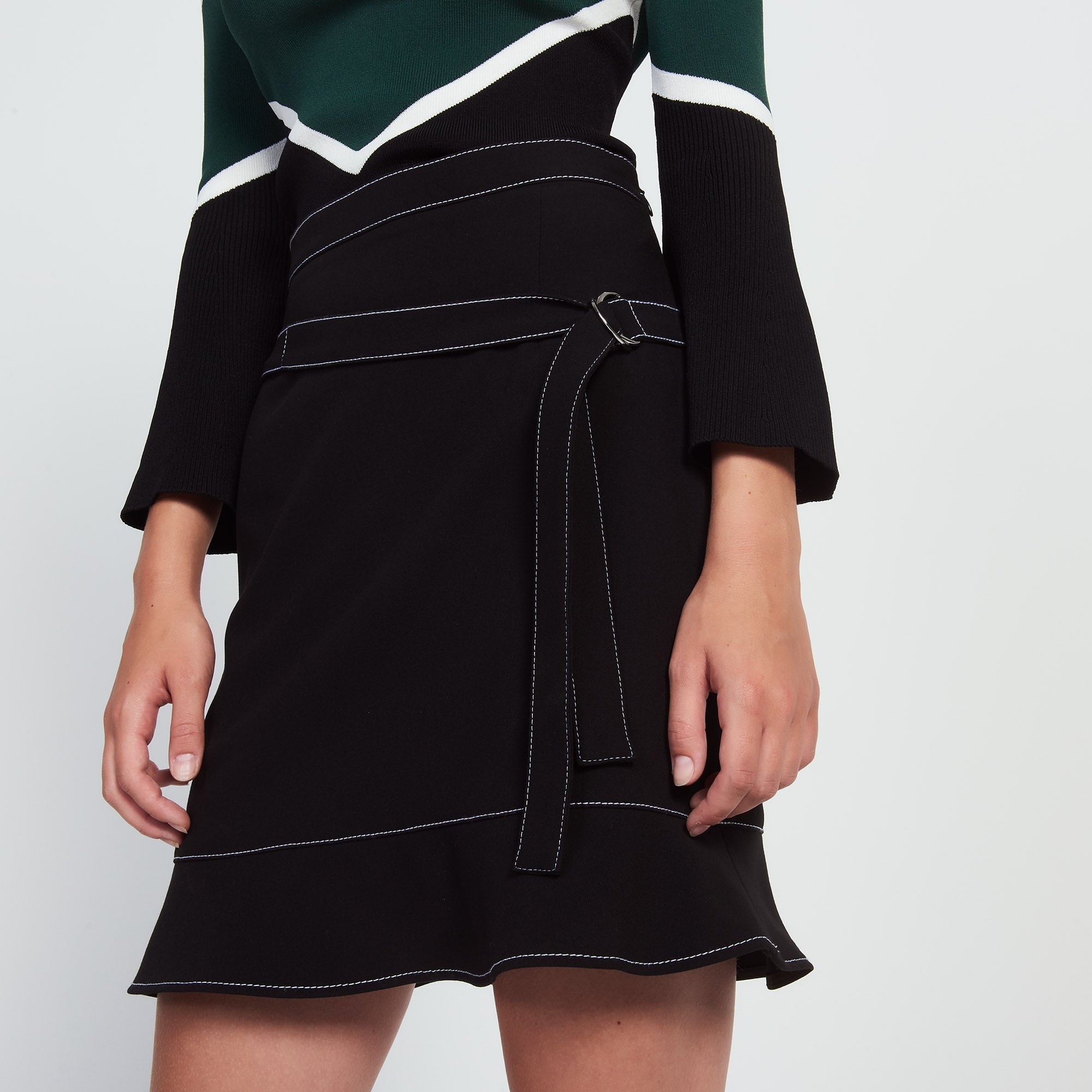 Jupe avec coutures apparentes Sandro seconde main