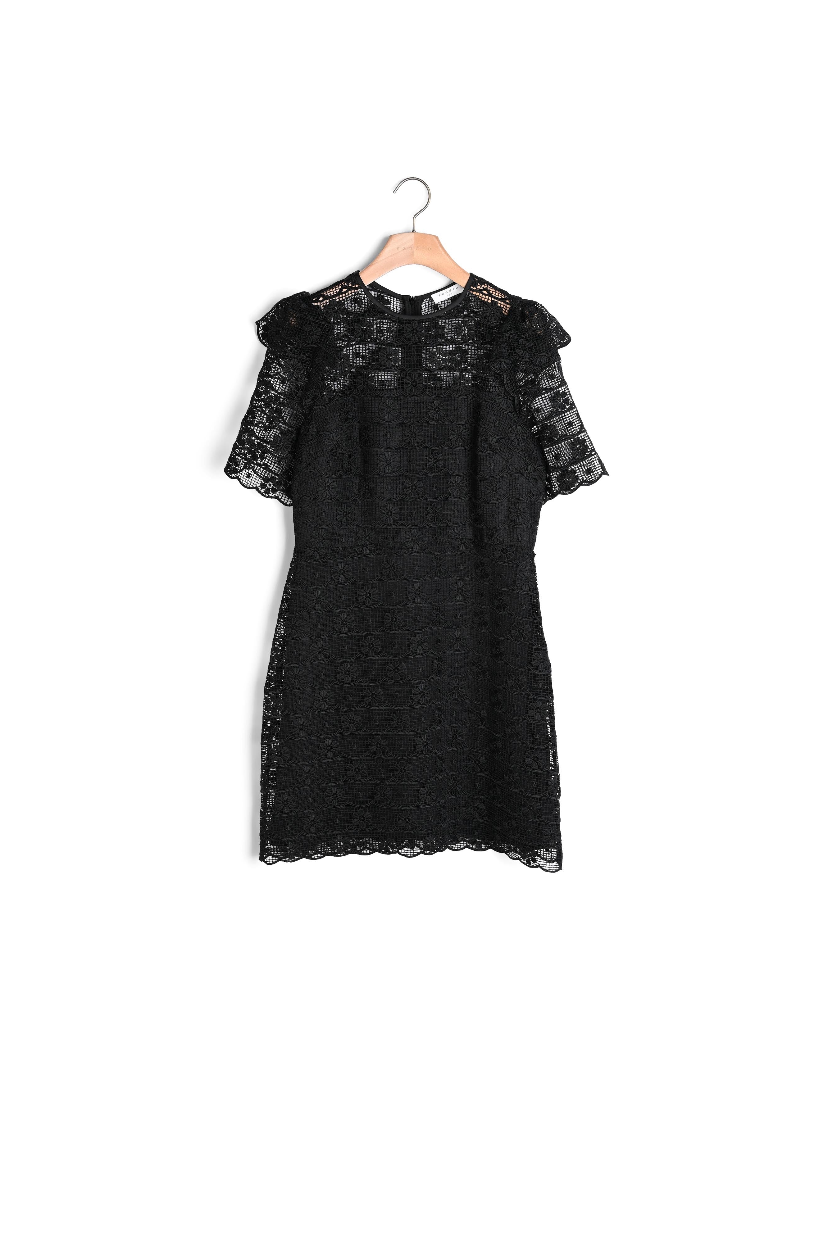 Robe manches courtes en dentelle Sandro seconde main