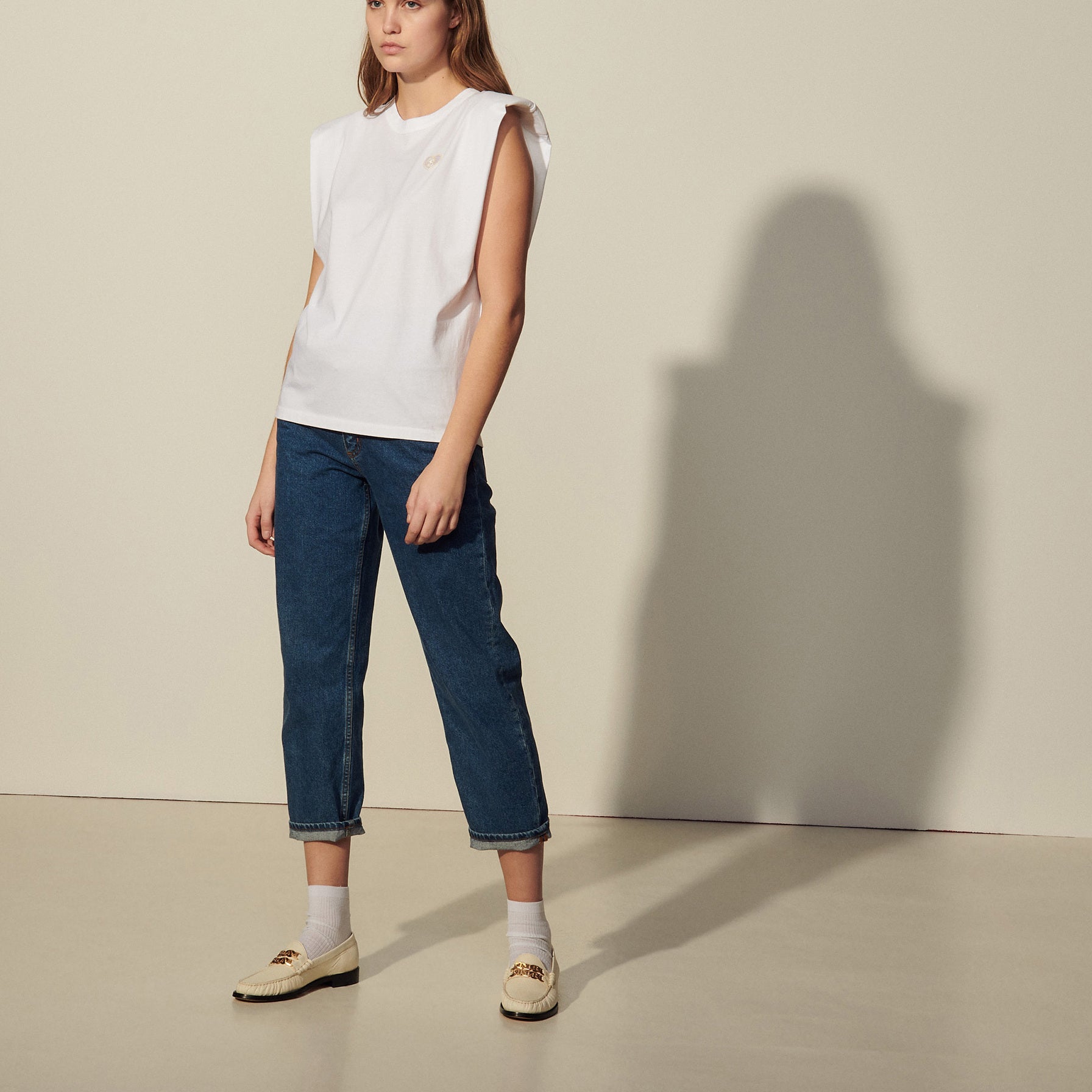 T-shirt sans manches avec patch Sandro seconde main