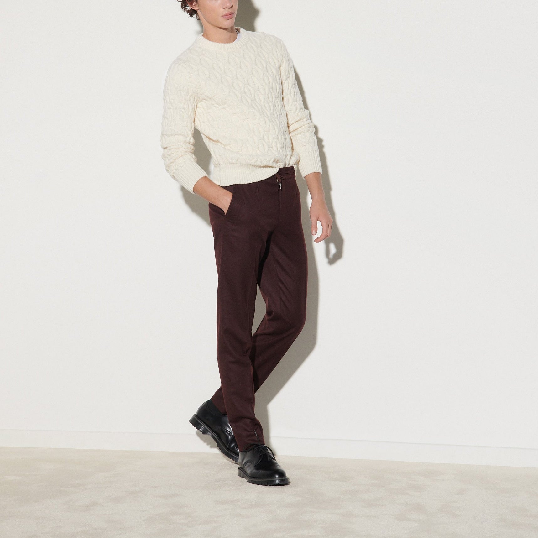 Pantalon en flanelle Sandro seconde main