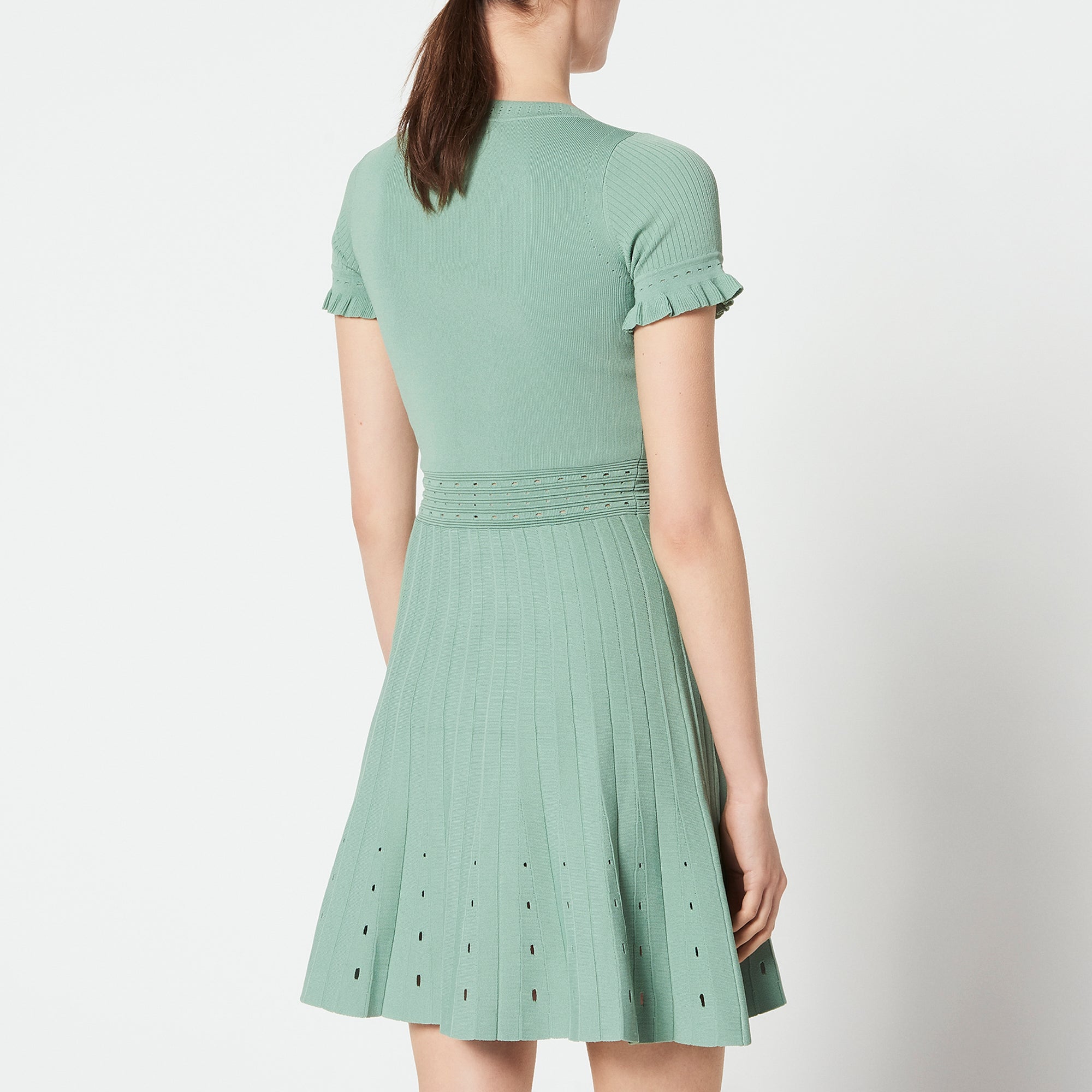 Robe en maille avec jeux de découpes Sandro seconde main