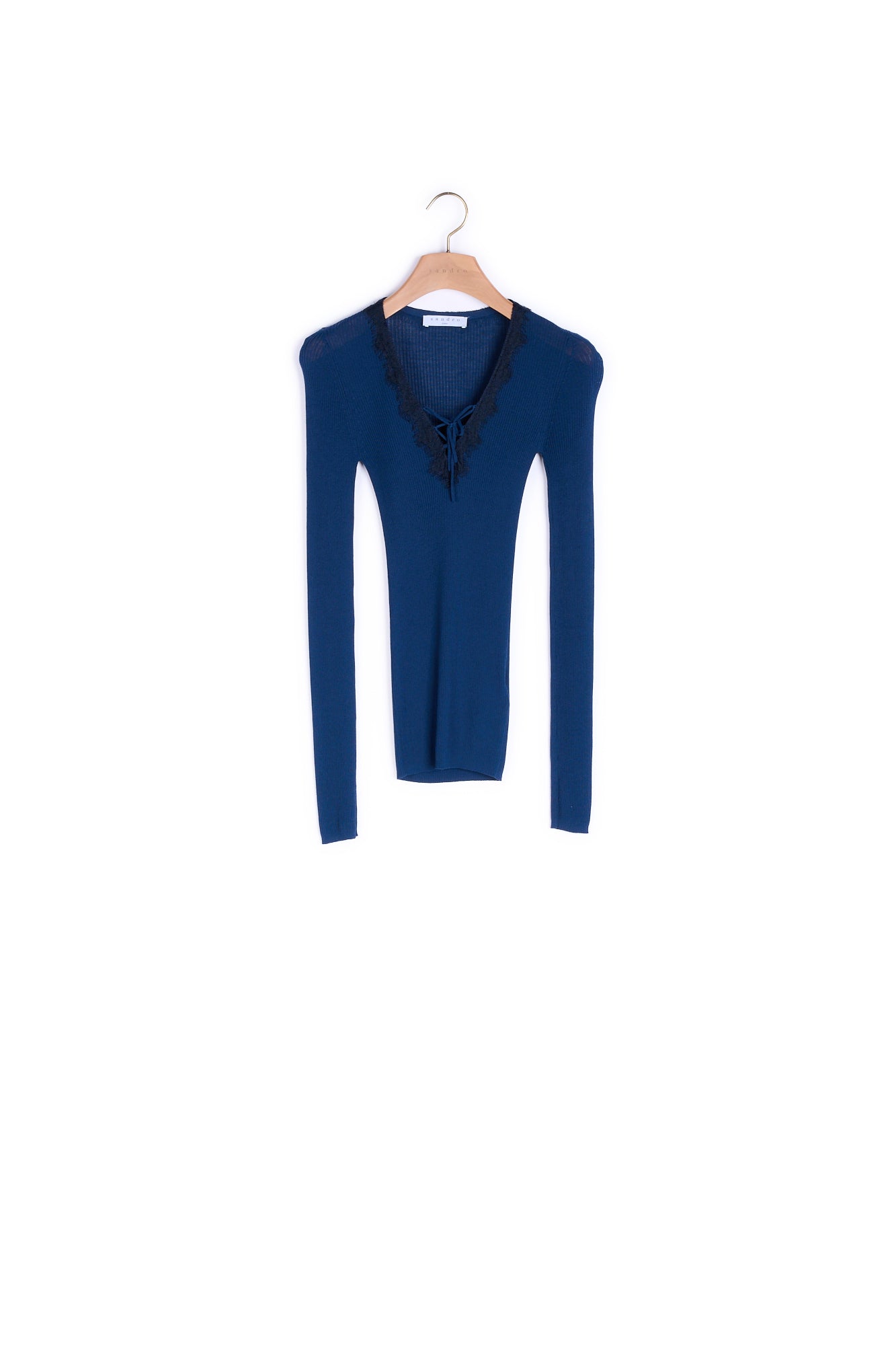 Pull fin à lacet et dentelle Sandro seconde main